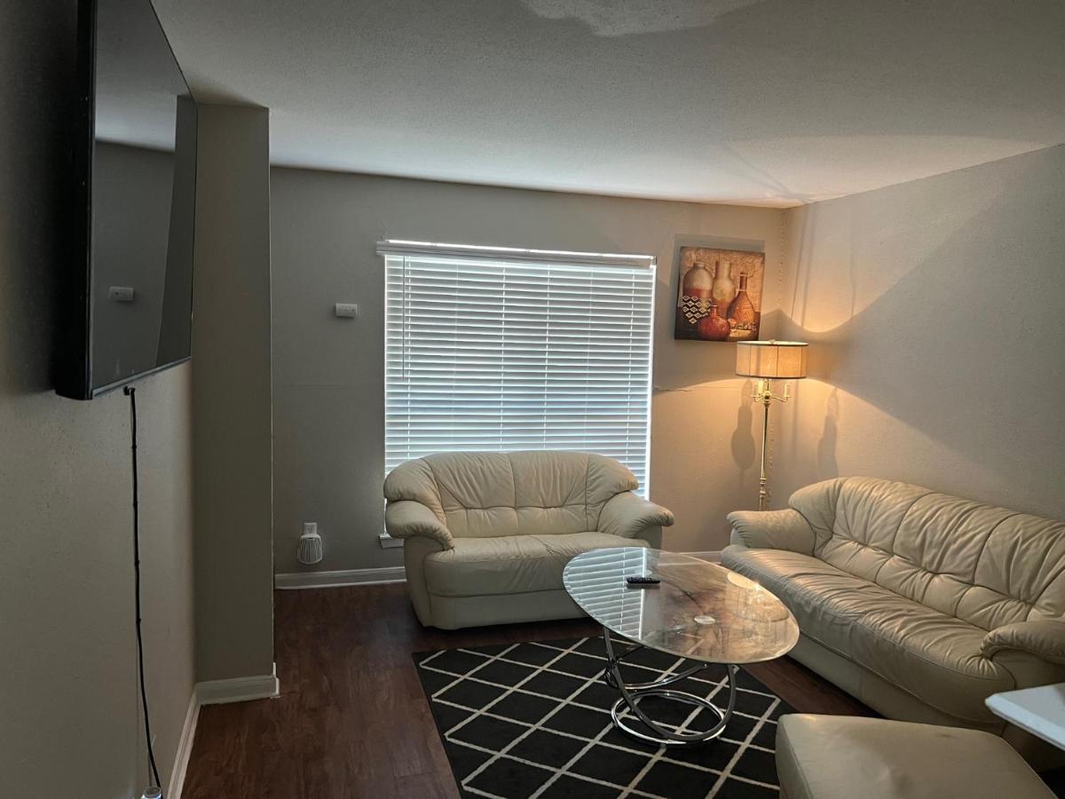 Lovely 1-Bedroom Townhome With Nice Amenities Houston Exteriör bild