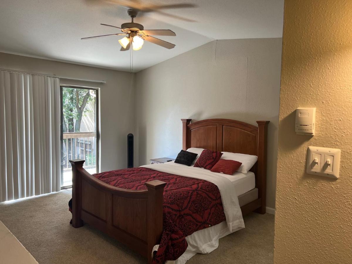 Lovely 1-Bedroom Townhome With Nice Amenities Houston Exteriör bild